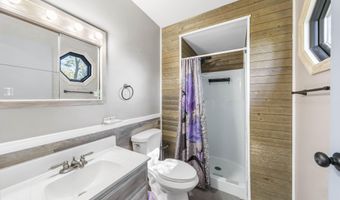 20 Woodland Rd, Bayville, NJ 08721