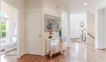 2326 CAMPUS Way N, Bowie, MD 20721