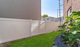 98 W 49TH St, Bayonne, NJ 07002