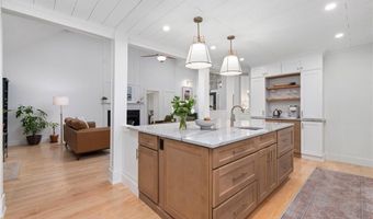5 Woodbine Ln, Exeter, RI 02822