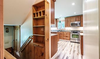 4 Pineway Dr, Auburn, ME 04210