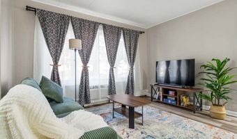 816 W Saint James St 1E, Arlington Heights, IL 60005