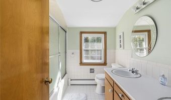 28 Hybrid Dr, Cranston, RI 02920