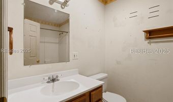 7 Wellena Ct, Beaufort, SC 29906