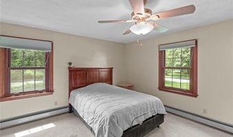 13 Sunnyside Dr, Cumberland, RI 02864