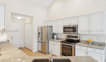 4 Lake Linden Pl, Bluffton, SC 29910