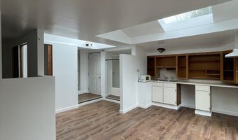 95 12TH St, Bandon, OR 97411
