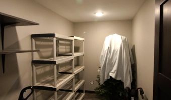 1127 NE 32nd Ave, Aberdeen, SD 57401