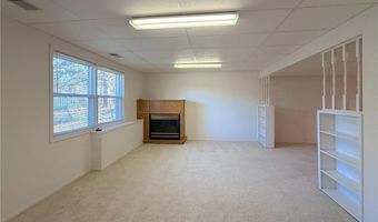 210 Knollwood St W, Annandale, MN 55302