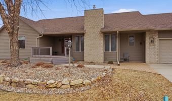 412 E Meadowlark Cir, Brandon, SD 57005