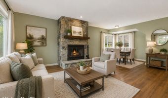 70 Montoya Dr 70, Branford, CT 06405
