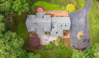 20 Beechwood Dr, Cranston, RI 02921