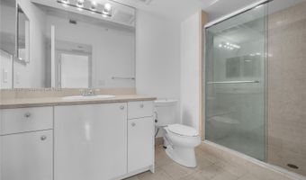 19900 E Country Club Dr 308, Aventura, FL 33180