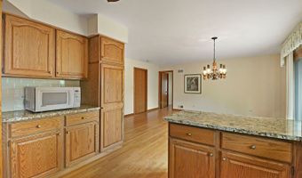 612 Edelweiss Dr, Antioch, IL 60002