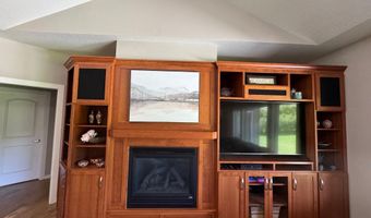 2441 Highland Trl SW, Alexandria, MN 56308