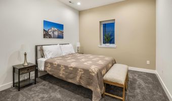 827 W 20th Ave, Anchorage, AK 99501