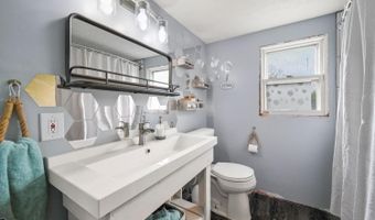 317 WOODLAWN Dr, Aurora, IN 47001