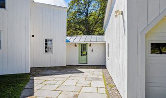 411 Bennett Rd, Barnard, VT 05031