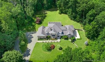 54 Falcon Crest Rd, Middlebury, CT 06762