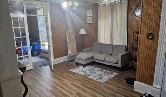 3806 12th St, Des Moines, IA 50313