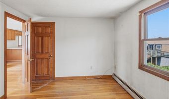 400 Thames St, Bristol, RI 02809