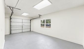 10 Chesterfield Lake Dr, Beaufort, SC 29906