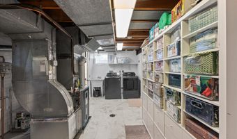 5901 DEVONSHIRE Dr, Bethesda, MD 20816