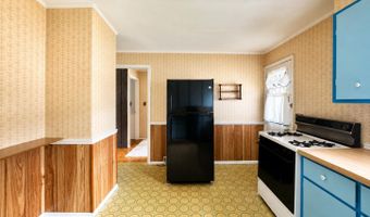 5 Knauf Ln, Albany, NY 12211