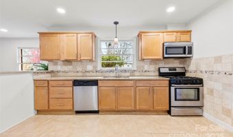 3918 Woodgreen Ter, Charlotte, NC 28205