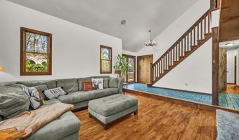 11 Spruce Mountain Trl, Danbury, CT 06810