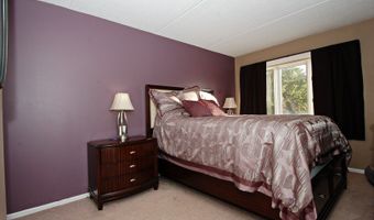 104 N Pine Ave 302, Arlington Heights, IL 60004