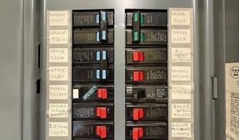 10 Palm St, Baileyville, ME 04694