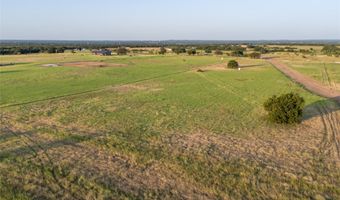 300 County Road 1475, Alvord, TX 76225
