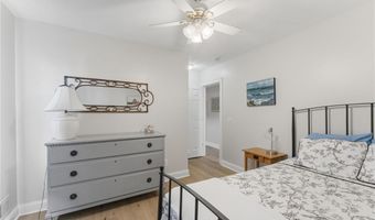 39 Hope Ln, Narragansett, RI 02882