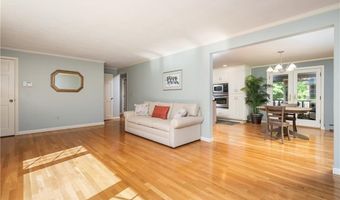 70 High Ridge Dr, Cumberland, RI 02864
