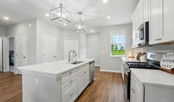 5086 Garden Grove Ln, Delhi, OH 45238