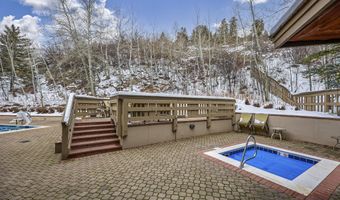311 Offerson Rd 121, Beaver Creek, CO 81620