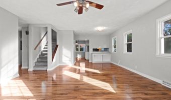 430 E GLENDALE Ave, Appleton, WI 54911