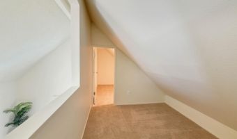 2737 Lakeview Dr, Santa Rosa, CA 95405