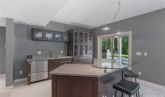 1977 EMERALD GLEN Ct, Ada, MI 49301