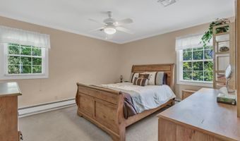 119 East Rd, Belford, NJ 07718