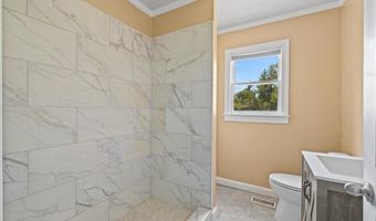 1330 E Hanrahan Rd, Ayden, NC 28513
