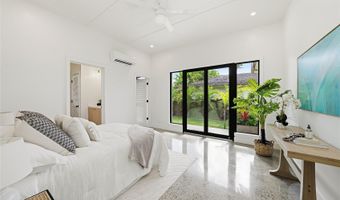 926 Aalapapa Dr, Kailua, HI 96734