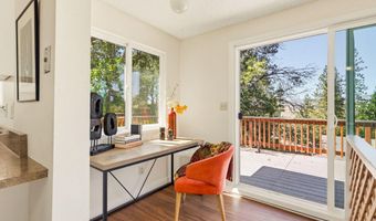 1105 Ivy Ln, Ashland, OR 97520
