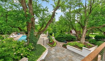 1980 Hillside Dr, Columbus, OH 43221
