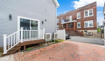 1 B SISSON Ct, Bayonne, NJ 07002