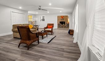 729 Canterbury Dr, Biloxi, MS 39532