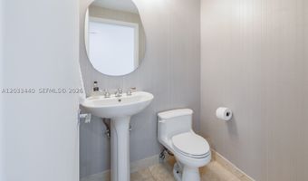 21050 Point Pl 702, Aventura, FL 33180