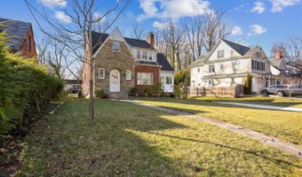 8908 GRANT St, Bethesda, MD 20817