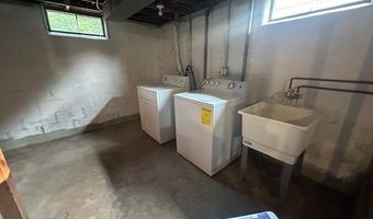 34 Elm Blvd, Babbitt, MN 55706